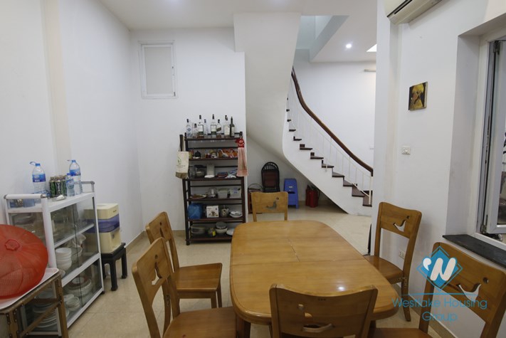 House with 4 bedroom for rent in Doi Can, Ba Dinh