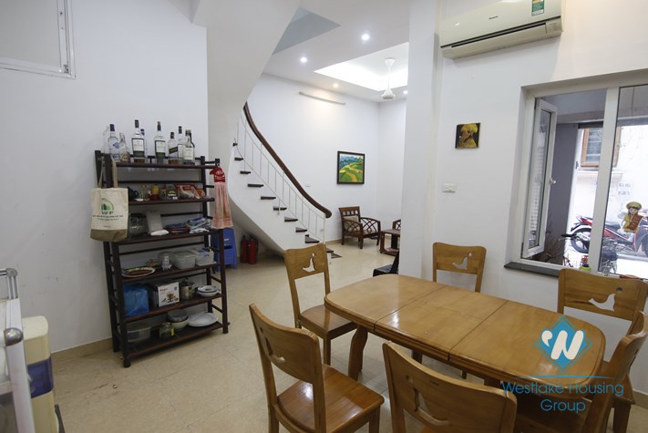 House with 4 bedroom for rent in Doi Can, Ba Dinh