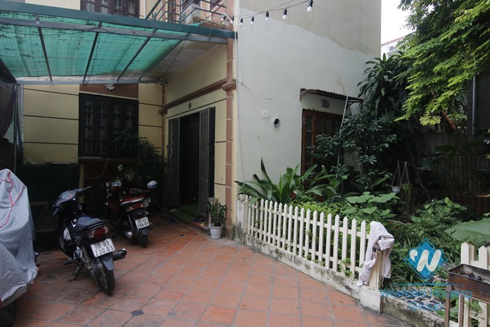 A house with small garden for rent in Ba dinh, Ha noi