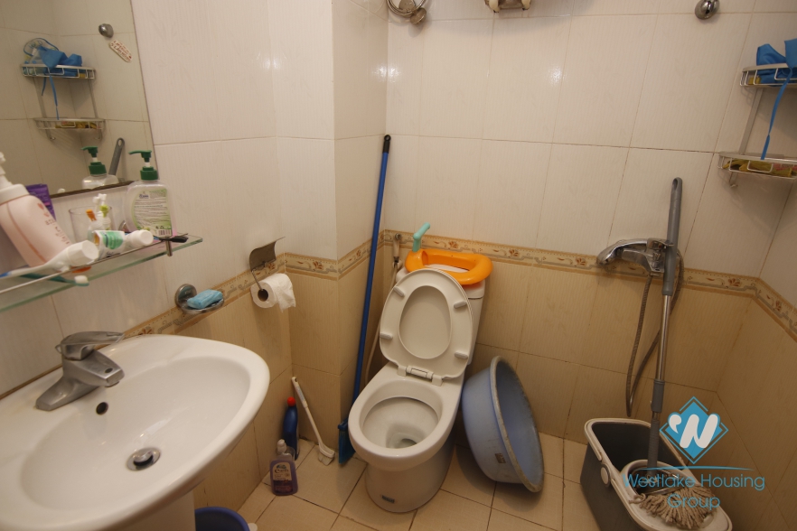 4 storey house for rent in Ba Dinh District, Hanoi.