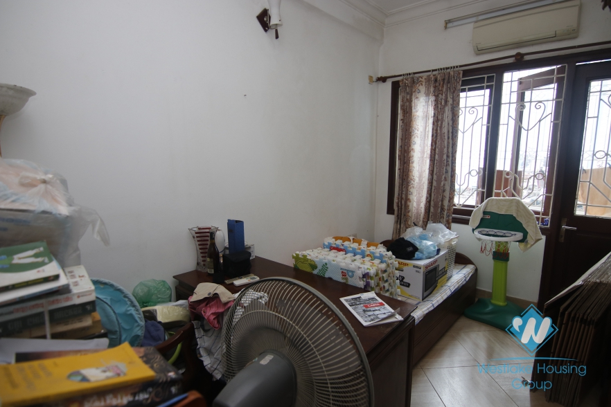 4 storey house for rent in Ba Dinh District, Hanoi.