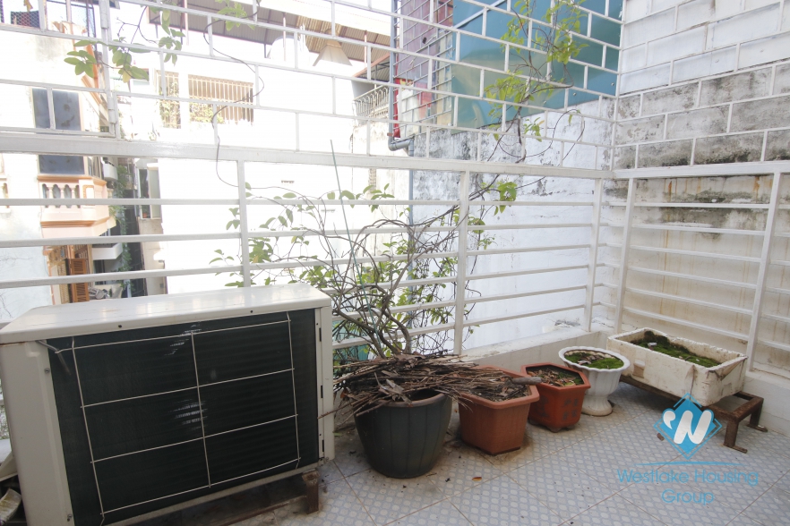 4 storey house for rent in Ba Dinh District, Hanoi.