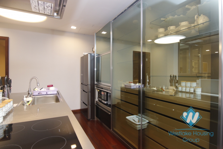 Morden 03 Bedrooms Duplex with lakeview for rent in Kim Ma Street