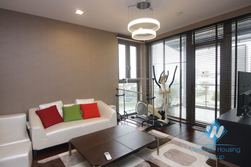 Morden 03 Bedrooms Duplex with lakeview for rent in Kim Ma Street