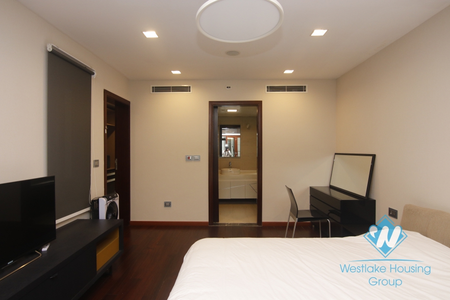 Morden 03 Bedrooms Duplex with lakeview for rent in Kim Ma Street