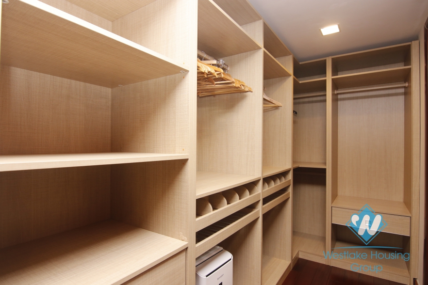Morden 03 Bedrooms Duplex with lakeview for rent in Kim Ma Street