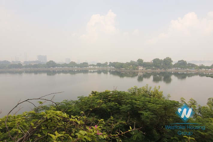New apartment with lake view for rent in Truc Bach area