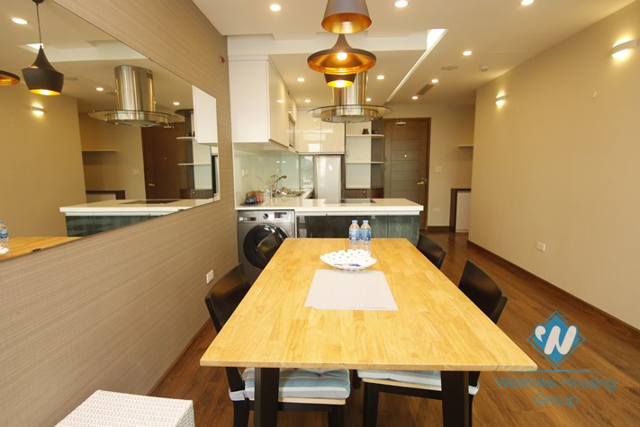 New apartment with lake view for rent in Truc Bach area