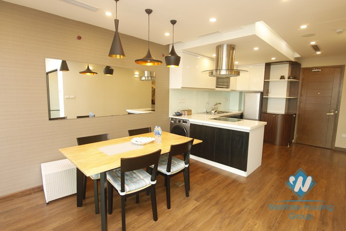New apartment with lake view for rent in Truc Bach area