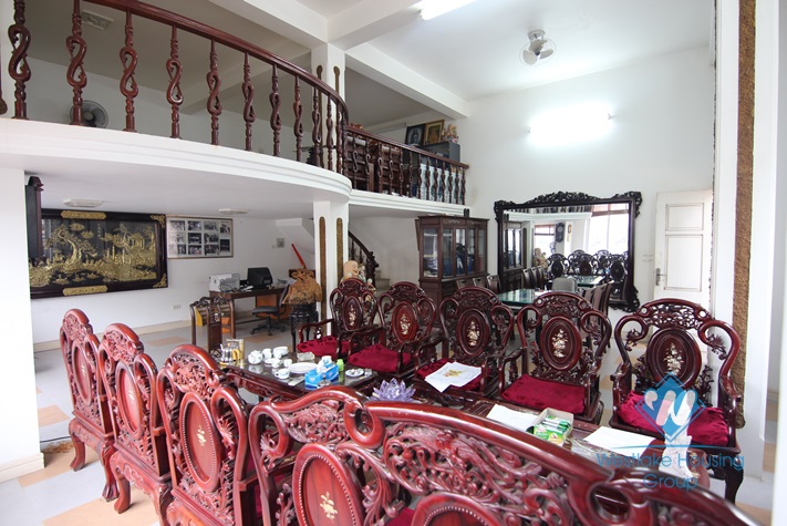 Office for rent in Tay Ho district. 200 sqm