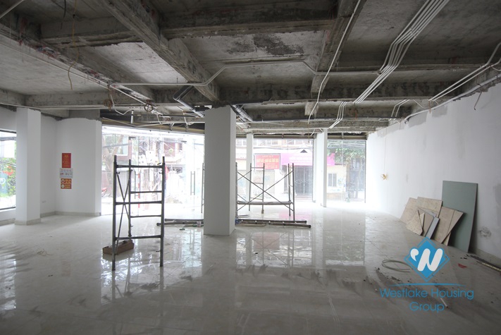 Office in main street with good location for rent in Tay Ho