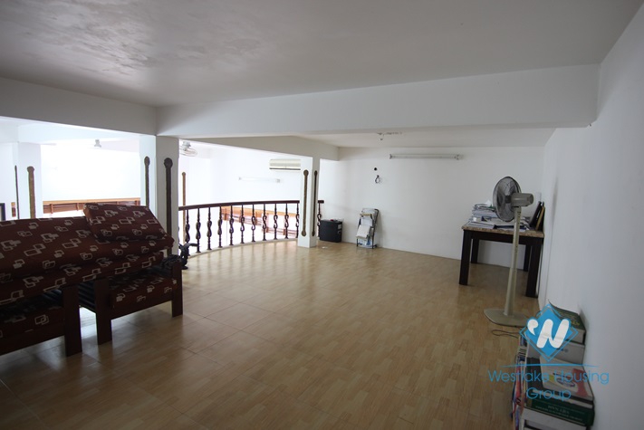 Office for rent in Tay Ho district. 200 sqm