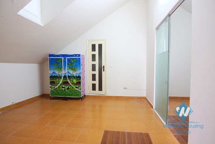 Luxury house for rent in Tay Ho District, Ha Noi 