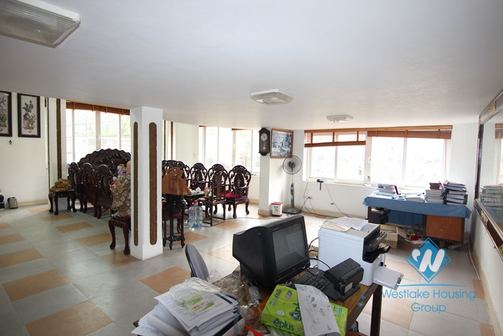Office for rent in Tay Ho district. 200 sqm