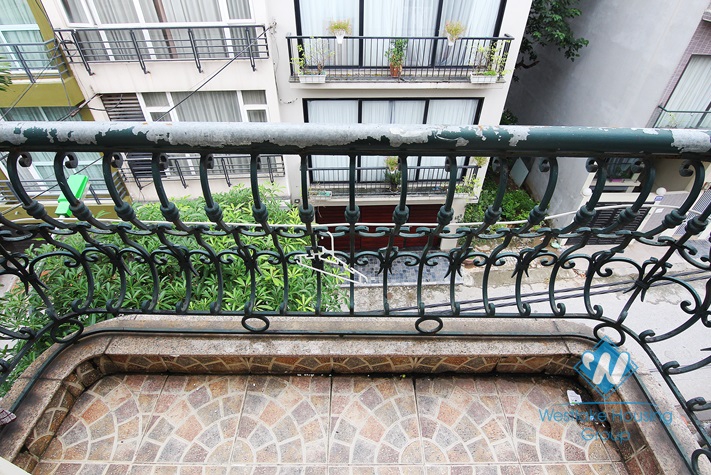 Luxury house for rent in Tay Ho District, Ha Noi 