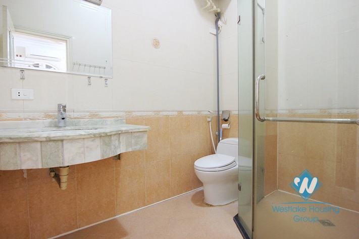 Luxury house for rent in Tay Ho District, Ha Noi 