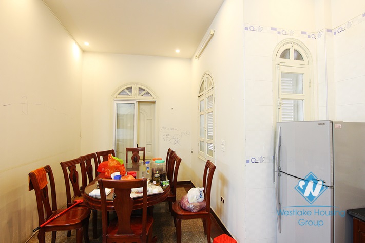 Luxury house for rent in Tay Ho District, Ha Noi 