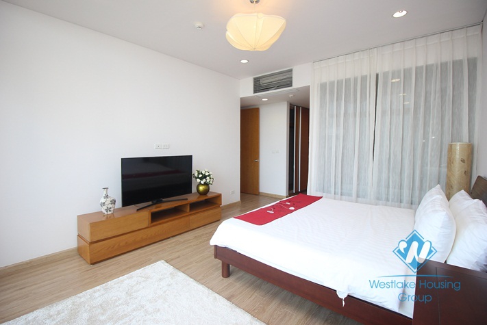 A enchanting 2  bedroom apartment in Cau Giay district for rent 