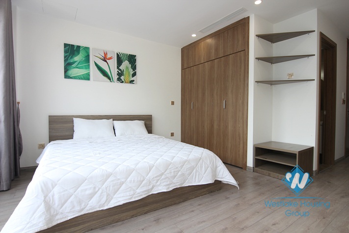 A brightly brand new and beautiful stuido for rent on Xuan Dieu, Tay Ho