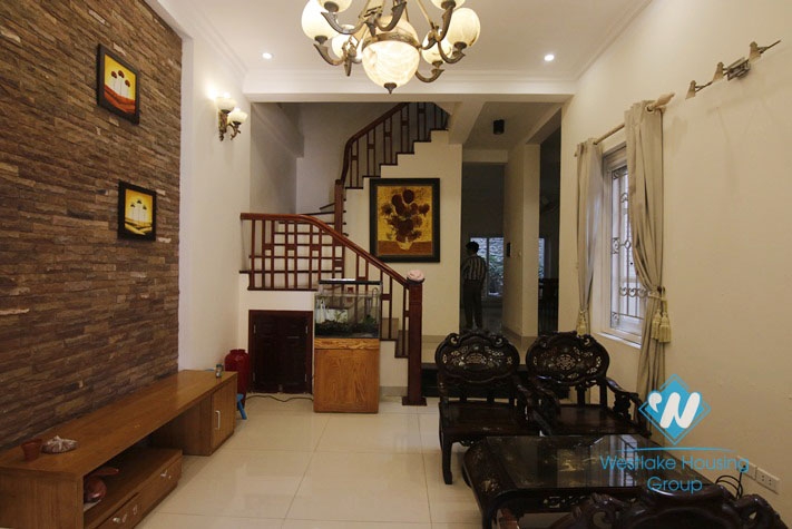 A nice afforable house for rent in Long Bien for rent