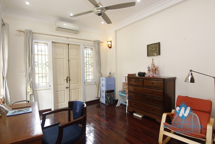 A nice afforable house for rent in Long Bien for rent