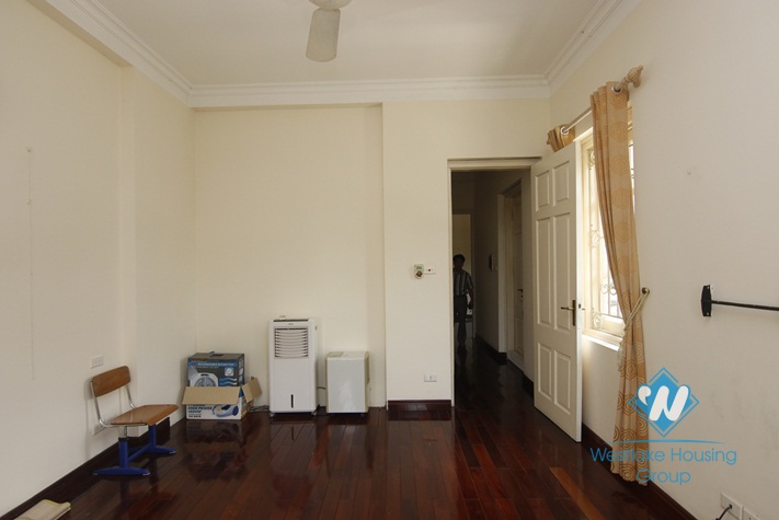 A nice afforable house for rent in Long Bien for rent