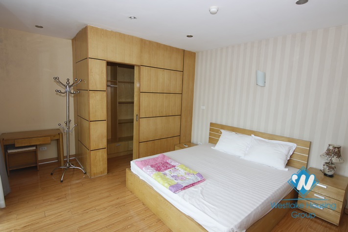 02 bedrooms apartment for rent in Kim Ma Street, Ba Dinh District