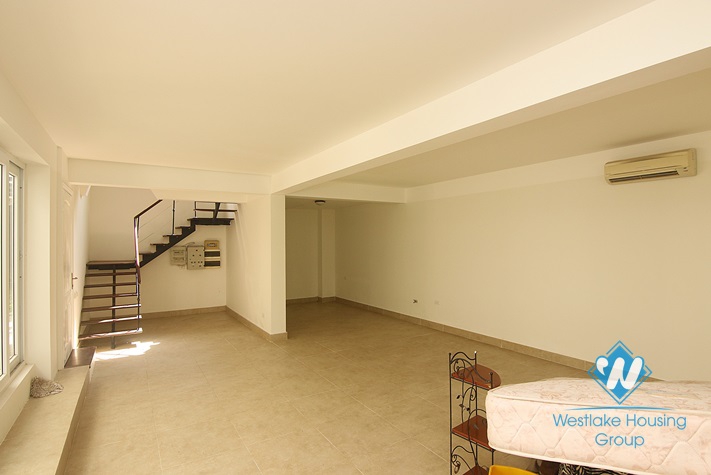 Huge villa with swimming pool for rent 