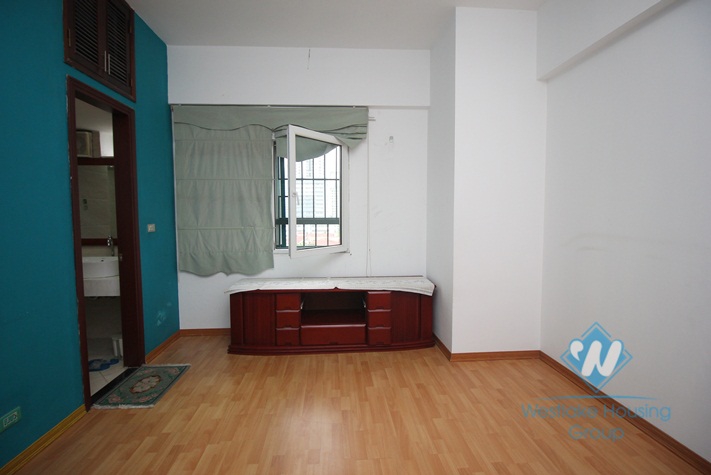 Apartment have 03 bedrooms with view to Lottle Tower for rent.