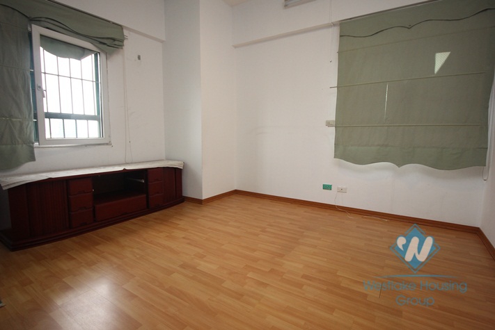 Apartment have 03 bedrooms with view to Lottle Tower for rent.