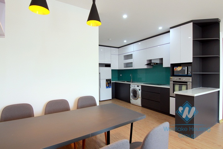Good price, 2 bedrooms apartment for rent in Au Co street, Hanoi.