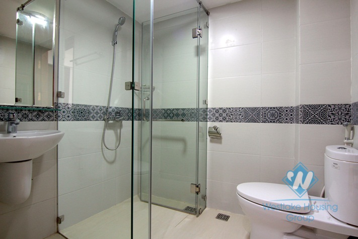 Good price, 2 bedrooms apartment for rent in Au Co street, Hanoi.
