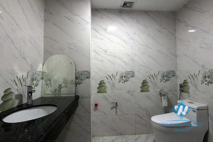 Big office for rent in main road of Lac long quan, Tay ho