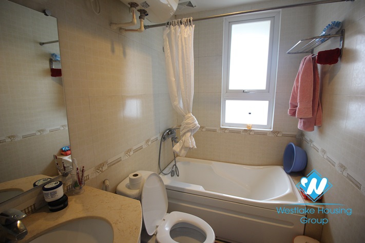 One bedroom apartment looking over to the water for rent in Truc Bach, Ba Dinh, Hanoi