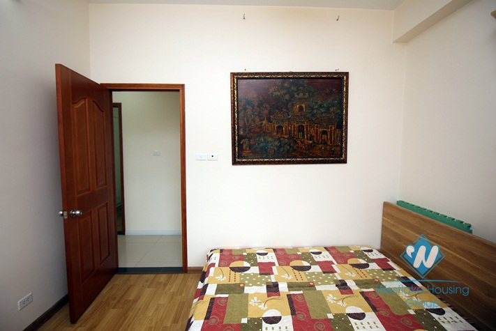 A 3 bedroom apartment for rent near Cau giay park, Ha noi