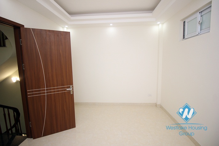 A 7 bedrooms house for rent in Thuy khue, Ba dinh, Ha noi