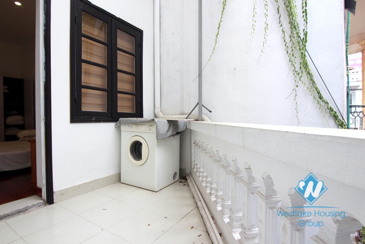 A 2 bedroom apartment with lakeview for rent in Tay ho, Ha noi