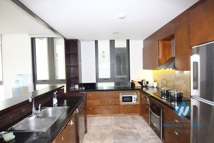 Luxury apartment with 3 bedrooms for lease in Dang Thai Mai, Tay Ho, Ha Noi