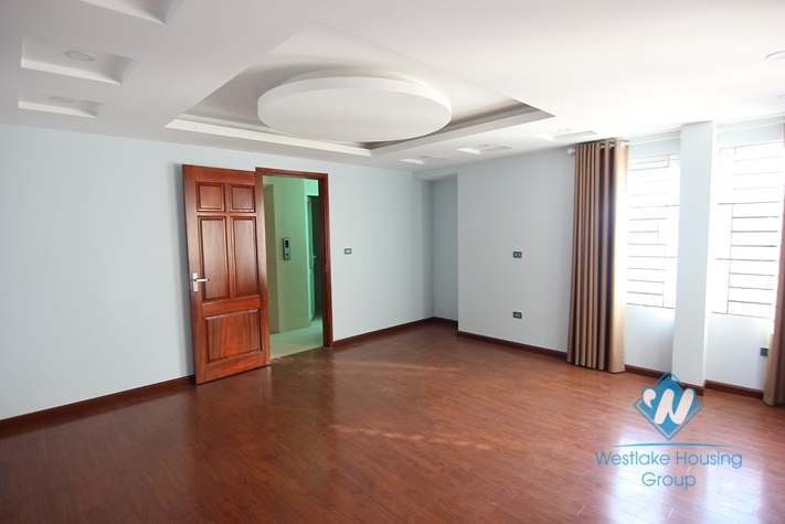 Nice house with 7 floor for rent in Doi Can st, Ba Dinh District.