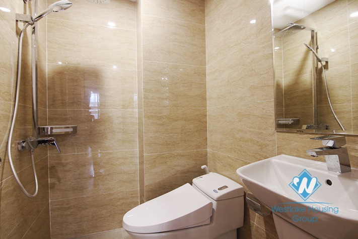 Morden and Brandnew 02 bedrooms apartment with swimming pool for rent in Tay Ho street.