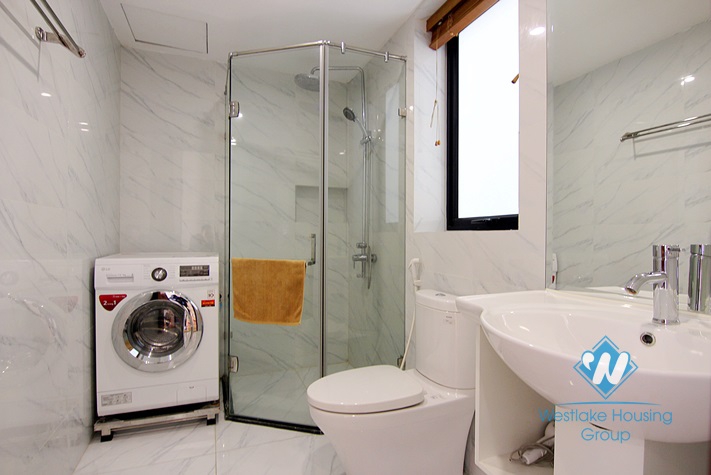 Morden and Brand new Studio with lakeview for rent in Au Co street, Tay Ho district.