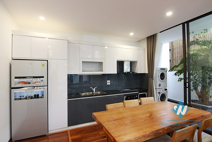 Morden and Brandnew 02 bedrooms apartment with swimming pool for rent in Tay Ho street.