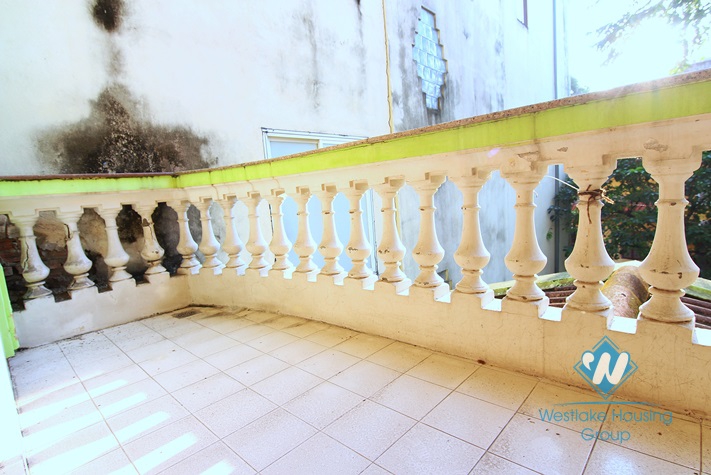 Unfurnished house for rent in Truc Bach area.