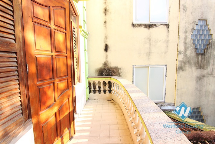 Unfurnished house for rent in Truc Bach area.