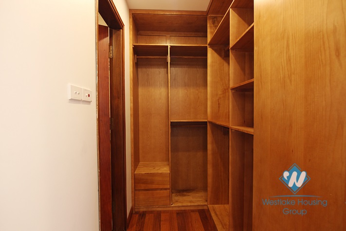 Gorgeously 04 bedrooms apartment for rent in Tay Ho area.