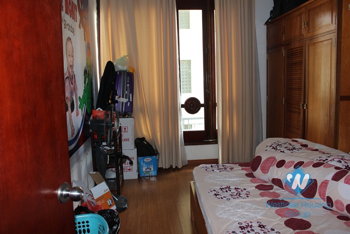 Cosy apartment for lease in Tay Ho 