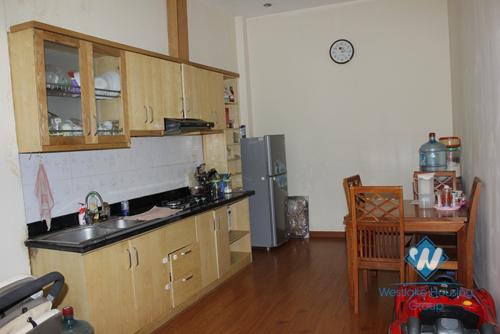 Cosy apartment for lease in Tay Ho 