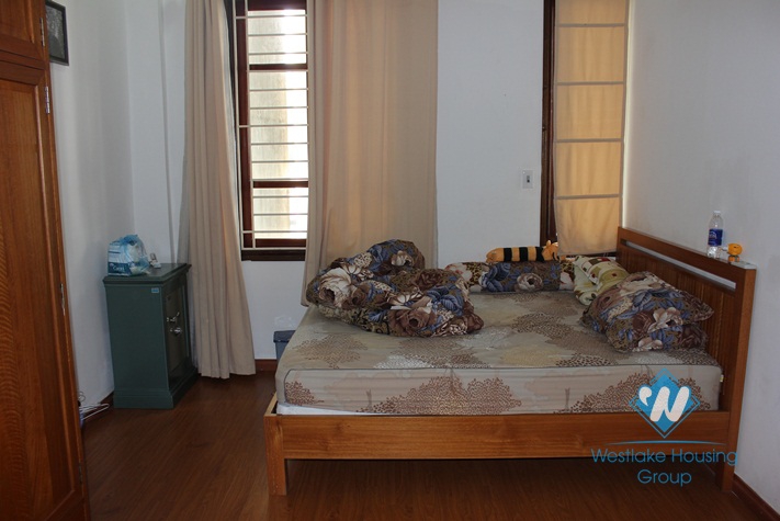 Cosy apartment for lease in Tay Ho 