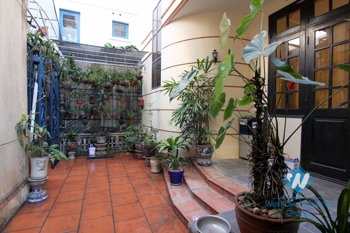 A beautiful house with lake view for rent near Intercontinental Hotel