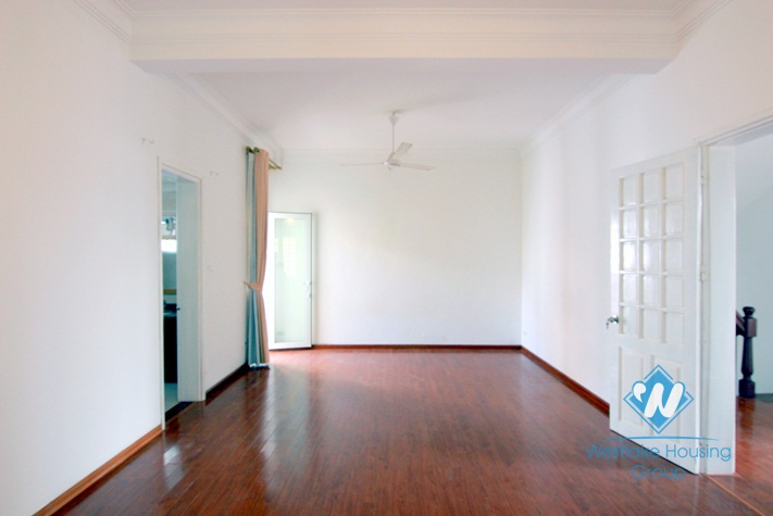 Nice house with stunning view of West lake on Au Co street, Tay Ho, Hanoi